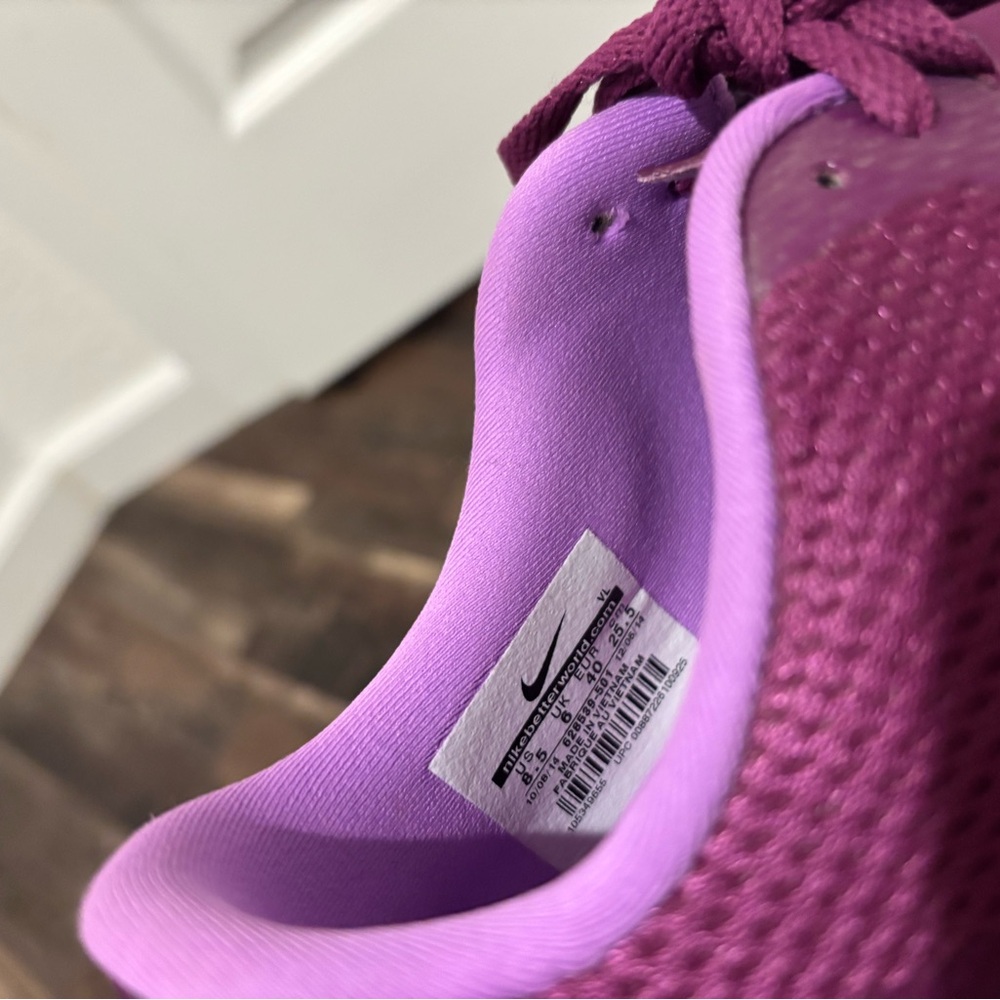 Nike Women's Maroon and Pink Athletic Shoes - Picture 10 of 10